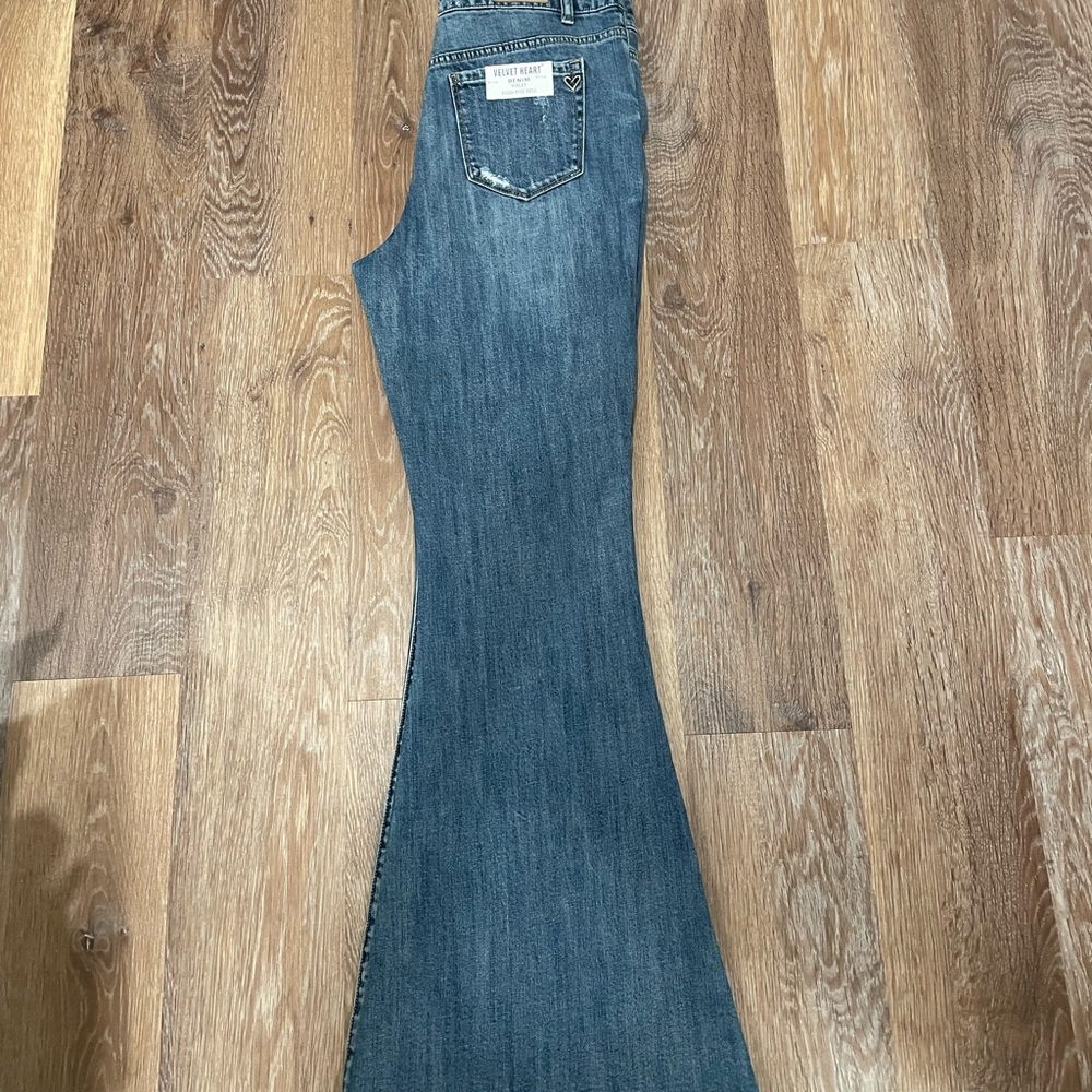 Velvet Heart- High Rise Bell NWT
Size 31